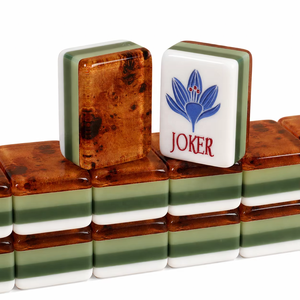 Ensemble de Mahjong américain traditionnel de luxe, tuiles en acrylique vert jade superposées, motif fleur de lotus Joker, pour divertissement professionnel - Product Image 3
