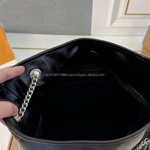 Nouveau design de luxe pour femmes en cuir noir grande capacité sac fourre-tout Lvs chaîne sangle épaule sacs seau pour dames - Product Image 3
