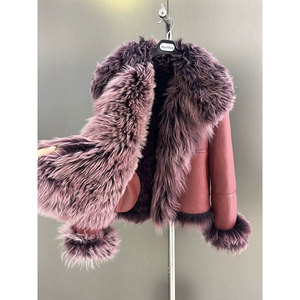 Nuovo <span class=keywords><strong>Cappotto</strong></span> Donna Autunno Inverno 2025, Lussuoso Stile Francese, Elegante Sfumatura <span class=keywords><strong>Fucsia</strong></span>, Chic con Cintura, Risvolto, Corto in Pelliccia Shearling - Product Image 5