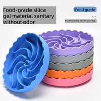 Bol d'alimentation lent pour animaux de compagnie en silicone de qualité alimentaire, portable, étanche, avec base à ventouse anti-renversement et labyrinthe incurvé pour chats et chiens à la maison