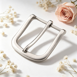 Elegante Hebilla de Acero Inoxidable en Forma de U con Acabado Pulido Espejo para Correas de Cuero y Accesorios Decorativos para Bolsos - Product Image 3