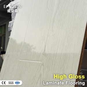 Suelo Laminado de MDF/HDF de 8mm y 12mm, Superimpermeable, en <span class=keywords><strong>Gris</strong></span> Oscuro, <span class=keywords><strong>Gris</strong></span>, Negro y Blanco, con Acabado Brillante UV de Alto Brillo, 2024 - Product Image 1