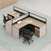 Poste de travail de bureau minimaliste en forme de L avec écrans d'angle, capacité 4/6 personnes, en PVC, fonction de démontage