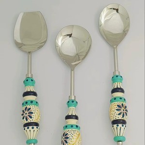 Cuillère à mélanger pour thé et café, couleur argent, en acier inoxydable plaqué, avec émail, long manche, cuillère à dessert, mariage, Inde, lot de 3 pièces - Product Image 3