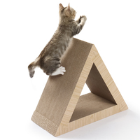 Griffoir pour chat en carton ondulé avec cadre triangulaire OEM