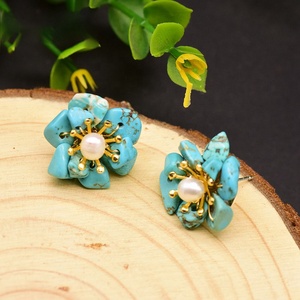 Boucles d'oreilles nostalgiques couleur onyx, perles, pierres précieuses bleues, design de luxe, bijoux pour femmes, cadeau pour bal de promo, fête, mariage - Product Image 3