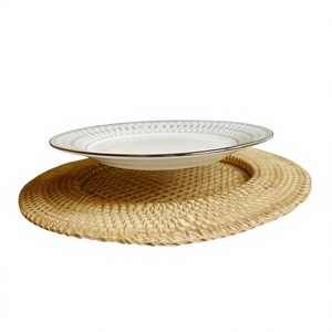 Assiette de présentation ronde en osier, tressée à la main en rotin naturel, écologique, pour la décoration de table à manger - Product Image 1