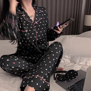 <span class=keywords><strong>Set</strong></span> di pigiami di seta da <span class=keywords><strong>donna</strong></span> Designer alla moda <span class=keywords><strong>set</strong></span> di abiti da notte in maglia <span class=keywords><strong>accappatoio</strong></span> e cerchietti metodo di tessitura non tessuto - Product Image 2