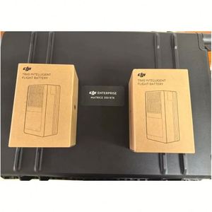 Matrice M350RTK pour la cartographie par drone, Matrice M300 pour la photographie aérienne, et M30T pour l'imagerie thermique avec charge utile multi-cardan - Product Image 4