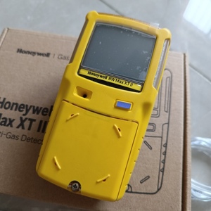 Détecteur de gaz 4-en-1 à aspiration par pompe BW II XT-XWHM-Y-CN pour H2S, CO, O2, LEL dans les espaces confinés - Product Image 4