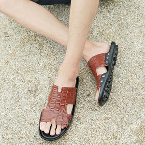 Sandales en cuir pour hommes, chaussures de mode décontractées H, pantoufles en cuir de luxe pour l'extérieur - Product Image 4