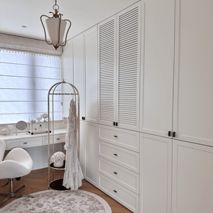 <span class=keywords><strong>Cabina</strong></span> <span class=keywords><strong>Armadio</strong></span> e Toeletta in Stile Crema Francese con Guardaroba e Mobile Contenitore per Camera da Letto e Soggiorno - Product Image 1