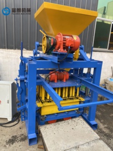 Nâng cấp đầu ra của bạn với máy thủ công QT40-1. Sản xuất đá ốp lát hoàn hảo và khối tường chỉ trong một chu kỳ. - Product Image 4