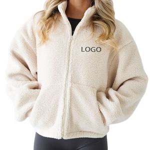 Chaqueta de Felpa Sherpa Acogedora de Forro <span class=keywords><strong>Polar</strong></span> con Cierre Completo y Bolsillos para Mujer Fabricada por OEM Personalizado - Product Image 1