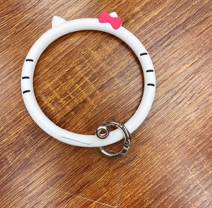 Correa de Muñeca para Teléfono Móvil de Moda <span class=keywords><strong>2022</strong></span>, Pulsera de Silicona con Colgante, Anillo Antipérdida, Colgante Combinable - Product Image 2