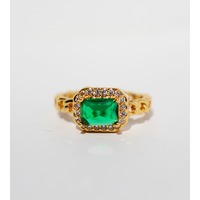 Bague Classique Ajustable Plaqué Or 18 carats avec Chaîne à Maillons et Zircon Cubique Rectangulaire Taille Émeraude Baguette pour Femme