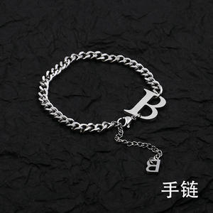 Pulsera Unisex de Moda con Cadena Cubana de Acero Inoxidable Chapada en Oro de 18K con Letras, Estilo Hip-hop, Venta al por Mayor - Product Image 5