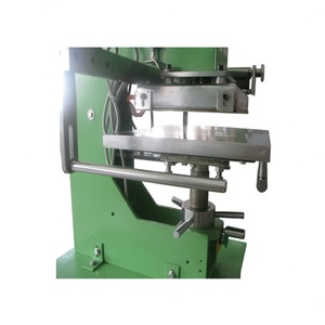 Machine de marquage à chaud pneumatique automatique de précision pour le marquage de logos sur bois, seaux en plastique, cuir, dorure, impression sur papier et T-shirts - Product Image 2