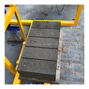 Mesin Pembuat Bata Beton Semen QTJ4-26 Semi Otomatis 4-9 Inch, Cetakan Paving Blok Interlock Berongga, Efisiensi Tinggi - Product Image 1
