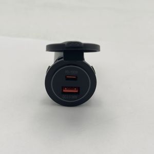 ซ็อกเก็ต-USB-C PD100W + ที่ชาร์จ USB-A QC3.0-LED สีดำ W/สีฟ้า - Product Image 1