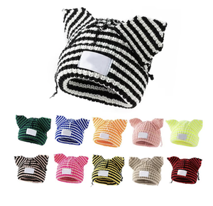 Peeqi, superventas, gorro de zorro bonito para mujer de invierno, gorro de punto de ganchillo, gorro de disfraz, gorros, regalo de Navidad para mujer, gorro de hip-hop - Product Image 1