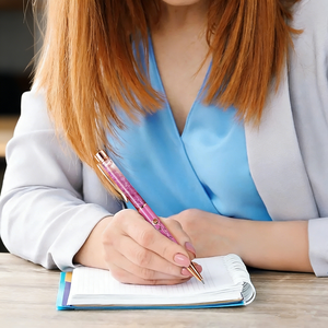 Stylos personnalisés Uionen avec fleur de naissance et nom, stylos dynamiques à sable liquide scintillant, cadeaux d'anniversaire/diplôme/convocation pour étudiants/professeurs - Product Image 5