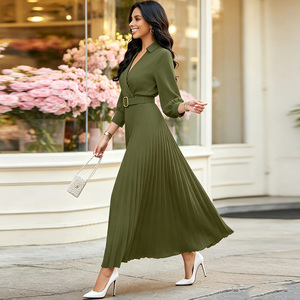Vestido Maxi Plisado Verde Oliva Talla Grande con Cuello en V, Manga Larga, Cinturón, Corte en A, Elegante para Eventos Formales y de Noche - Product Image 3