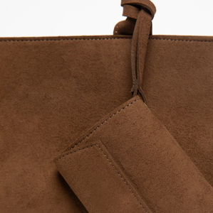 Bolso de Mano de Mujer de Gamuza de Moda de Lujo con Logotipo Personalizado, Bolso de Cuero Grande de Moda Premium para Mujer y Cartera - Product Image 3