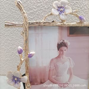 <span class=keywords><strong>Cadre</strong></span> métallique doré de décoration florale de style nordique de 4/6/7/10 pouces pour porte-photos Cartes photographiques pour la décoration de la chambre - Product Image 6