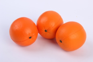 Jouet anti-stress en mousse PU personnalisé avec logo, forme d'orange, jouet à presser, ballon anti-stress éducatif doux pour les enfants - Product Image 2