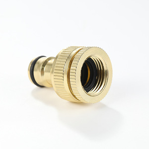 Connecteur en laiton pour robinets et tuyaux d'eau, installation facile, design industriel - Product Image 1