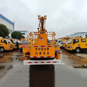 Camion nacelle articulée Isuzu Euro5 de 18,5 m à commande hydraulique pour la construction et l'entretien - Product Image 5