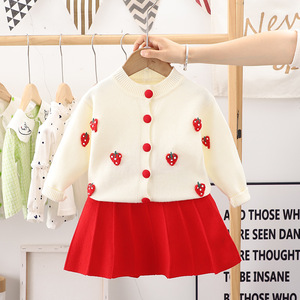 ชุดเด็กน่ารักพรีเมียม 6 แบบ ชุดเซ็ต 2 ชิ้น สไตล์ Preppy สำหรับเด็กผู้หญิง วัสดุถัก แขนสั้น เสื้อคาร์ดิแกนลายผลไม้ดอกไม้ 3 มิติ กระโปรง สำหรับใส่ทุกวัน - Product Image 4