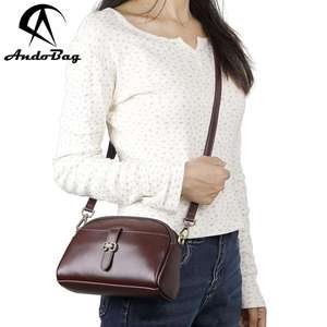 Sacs pour femmes en cuir véritable AndoBag, design élégant et pratique en forme de coquille, sac à bandoulière et sac messager simple et polyvalent 3170 - Product Image 1