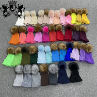 Vente en gros Bonnets tricotés personnalisés pour femmes et hommes Bonnets d'hiver doux en fausse fourrure à pompons Chauds et extensibles Casquette tête de mort unisexe
