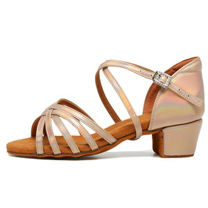 Chaussures de <span class=keywords><strong>danse</strong></span> latine pour enfants en vente chaude, talon cubain professionnel, jolies sandales de <span class=keywords><strong>danse</strong></span> <span class=keywords><strong>bachata</strong></span> pour filles, fabrication artisanale - Product Image 2