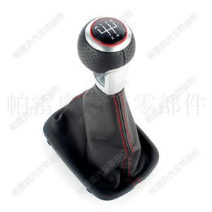 Poignée de levier de vitesses Audi 5 vitesses en cuir ergonomique avec surpiqûres rouges pour R32 A4 B6 B7 CLH711Z018502 - Product Image 2