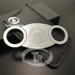 مصنع صيني جديد فاخر مخصص عالي الجودة هدية معدنية قطاعة سيجار متعددة - Product Image 3