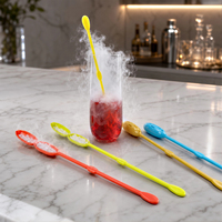 Bâtonnets mélangeurs personnalisés en plastique à design creux pour glace sèche, idéaux pour refroidir les boissons et jus de fruits