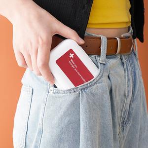 Organisateur de pilules portable à 8 compartiments, boîte à médicaments en plastique recouverte de compartiments pour une utilisation quotidienne - Product Image 1