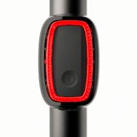 Feu arrière intelligent Carbonrevo avec clignotants – Qualité supérieure pour la conduite quotidienne – Pièce de rechange légère et premium