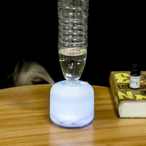 YX-165 เครื่องกระจายกลิ่นหอมสีขาวมินิยูเอสบีเครื่องเพิ่มความชื้นแบบพ่นหมอกสำหรับใช้ในบ้านและห้องนอนพร้อมตัวตั้งเวลา 8 ชั่วโมง - Product Image 5