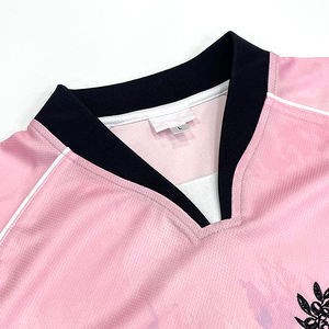 कस्टम स्ट्रीट शैली फुटबॉल जर्सी गुलाबी सबलिमिनेशन डिजाइन रंग फैशन कढ़ाई लोगो ने फुटबॉल शर्ट - Product Image 4