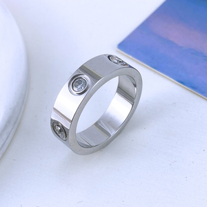 Bague en acier inoxydable plaqué or 18 carats pour femme, style vintage, or rose avec pierre et zircon, bijoux classiques en gros - Product Image 2