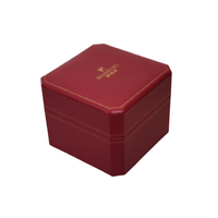 Boîte à bijoux carrée haut de gamme pour montre, en similicuir rouge, rembourrée de coton, avec pelliculage mat, revêtement UV, gaufrage, haute qualité, recyclée