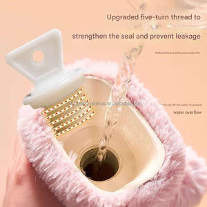 Nuevos calambres menstruales ideales Cuello Hombro Alivio del dolor Calentadores de manos de goma Botellas de agua caliente largas - Product Image 2