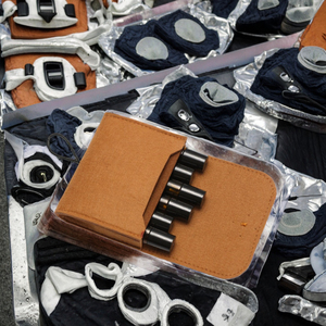 Gran oferta, bolsa de maquillaje portátil, bolsa de almacenamiento de aceite esencial a la moda no tejida de fieltro, patrón de caramelo, accesorio de moda más vendido - Product Image 2