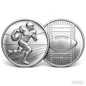 Pièce de monnaie commémorative sportive ronde finition argent antique pour l'induction au Temple de l'histoire du basketball avec relief 3D - Product Image 3