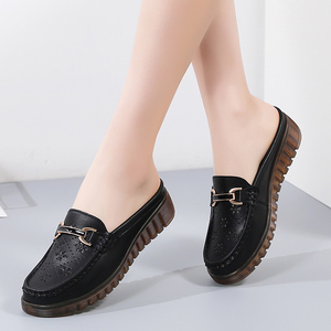 Chaussures plates décontractées pour femmes, à semelle souple, faciles à enfiler, légères, <span class=keywords><strong>tendance</strong></span>, pantoufles d'extérieur avec dessus en cuir microfibre, toutes saisons - Product Image 2