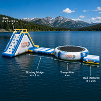 Grand équipement de parc aquatique gonflable : toboggan, pont, trampoline, plateforme à marches pour le plaisir à la plage